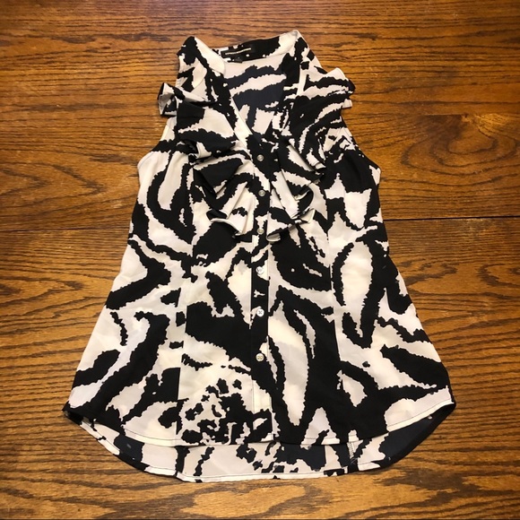 Express Tops - 5 for $12! Express design studio sleeveless v neck top